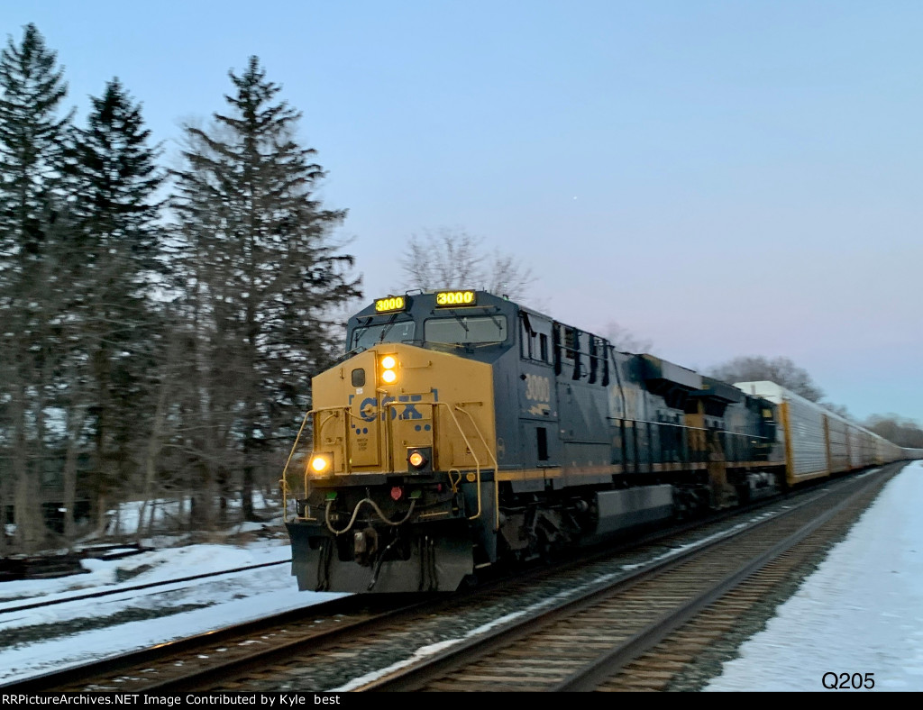 CSX 3000 on Q205